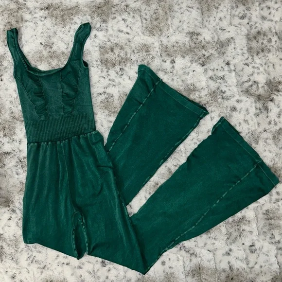 🆕 NWOT Free People Movement | Good Karma Flared Onesie | Ivy Green - Picture 5 of 15
